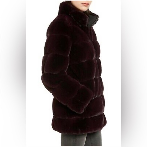 Via Spiga reversible faux fur coat- NWOT SIZE M - Picture 2 of 9